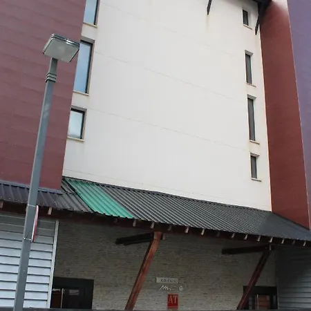 - Monte Oiz - 2/4 Pax + Parking Sierra Nevada