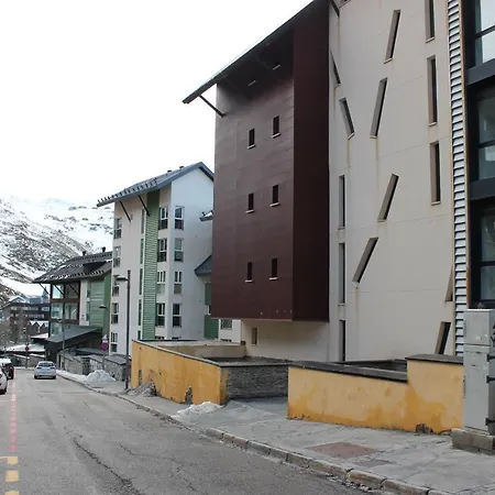 - Monte Oiz - 2/4 Pax + Parking Sierra Nevada